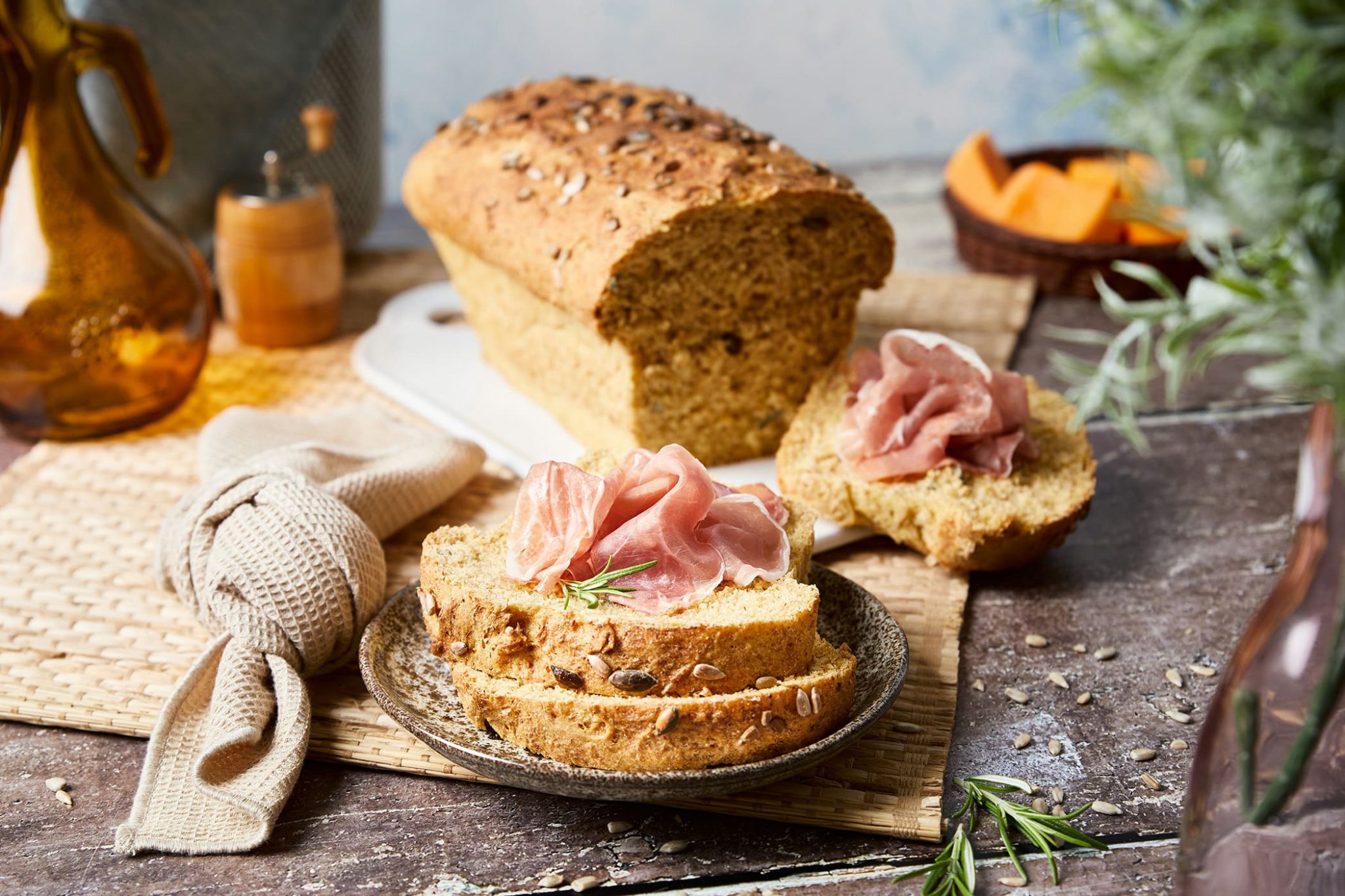 Pan bauletto con bucce di zucca e prosciutto san daniele