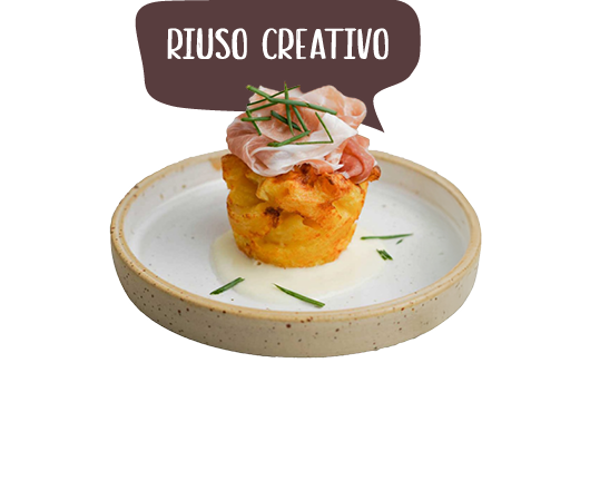 Muffin di pasta avanzata con prosciutto San Daniele e formaggio